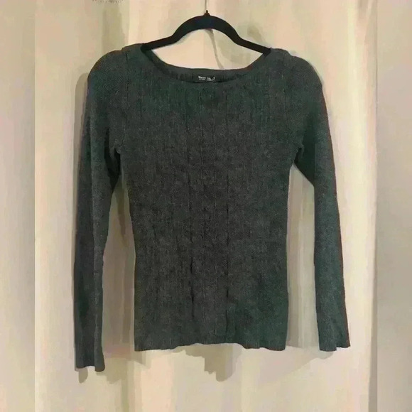 White House Black Market Sweaters - Women’s White House Black Market Sweater